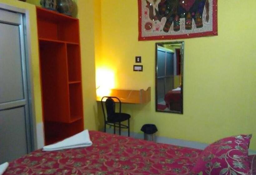 غرفة ديلوكس, Bhadra Kali Guest House