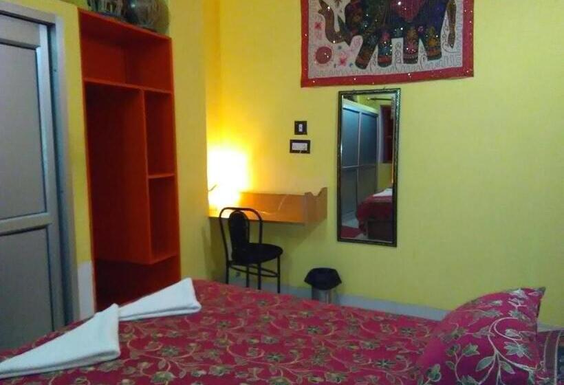 Номер Deluxe, Bhadra Kali Guest House