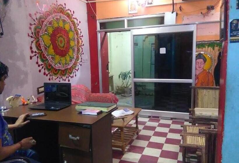 Номер Стандарт, Bhadra Kali Guest House