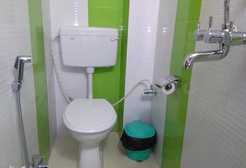 غرفة ديلوكس, Bhadra Kali Guest House