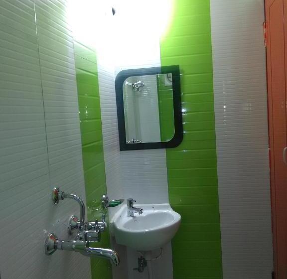 غرفة ديلوكس, Bhadra Kali Guest House