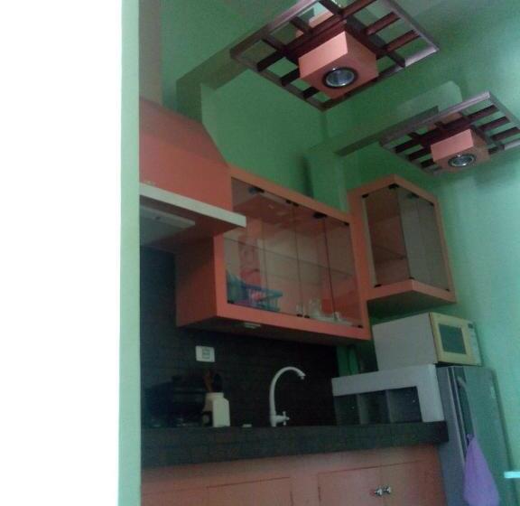 스탠다드 방갈로, Gomez Guest House