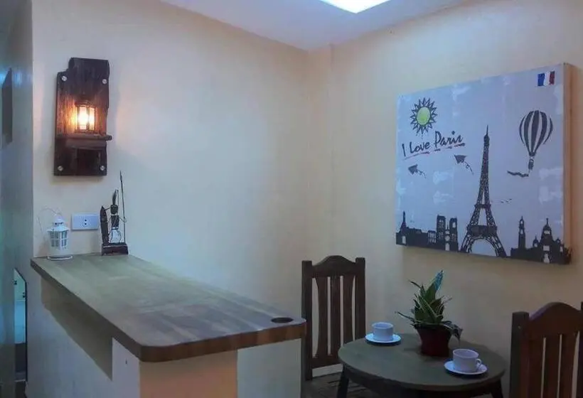 スタンダードトリプルルーム, Gomez Guest House
