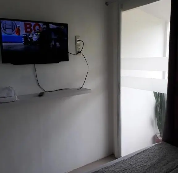 バルコニー付きスタンダードルーム, Gomez Guest House