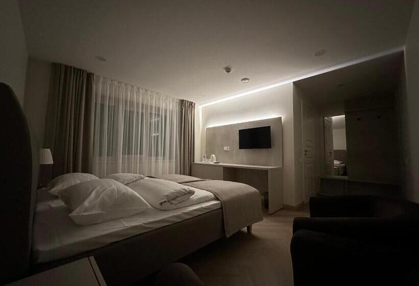 اتاق سوپریور, žilina