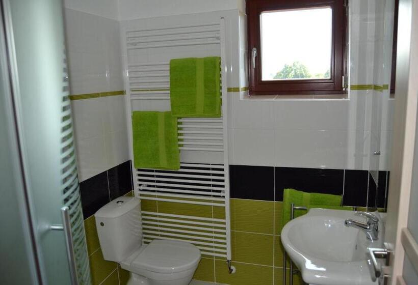 スタンダードトリプルルーム, Penzion Bez Modrého Páva