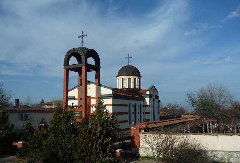 חדר סטנדרט, Complex Monastery