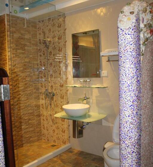 اتاق استاندارد, Hi Young Castle