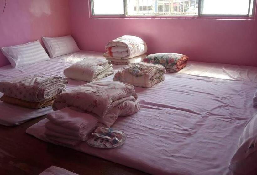 بنگله خانوادگی, Hi Young Castle