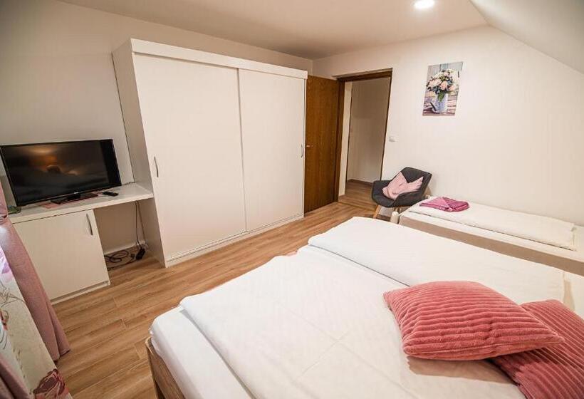 سوییت خانوادگی, Guesthouse Leski Dvor