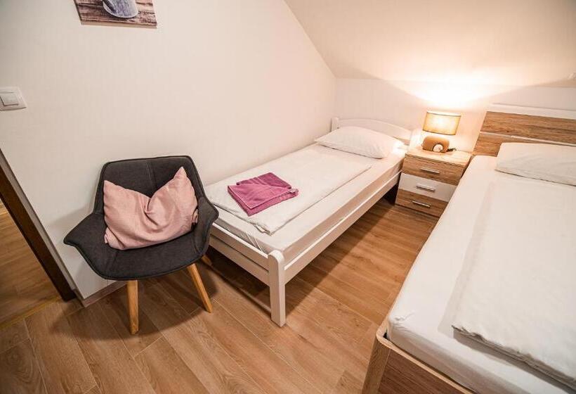 سوییت خانوادگی, Guesthouse Leski Dvor