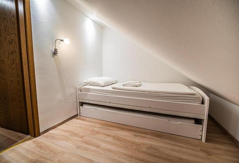 سوییت خانوادگی, Guesthouse Leski Dvor