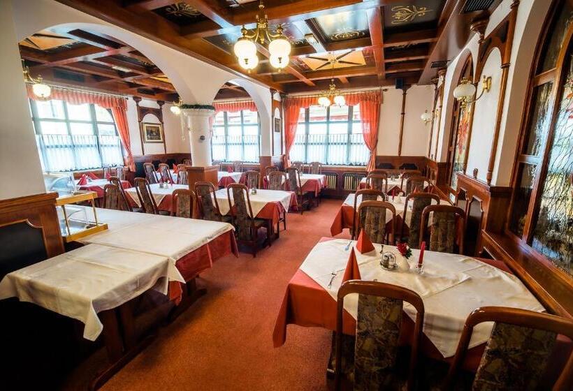 اتاق استاندارد سه تخته با بالکن, Guesthouse Leski Dvor