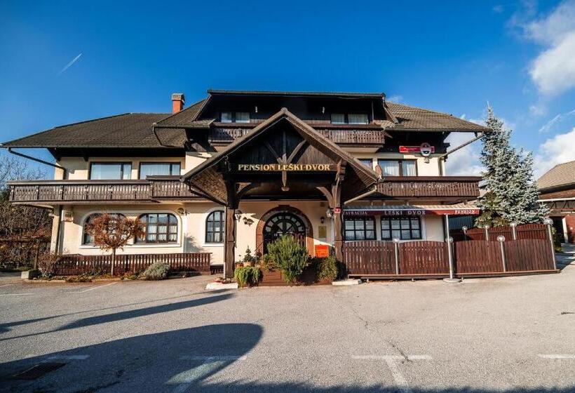 اتاق استاندارد سه تخته با بالکن, Guesthouse Leski Dvor