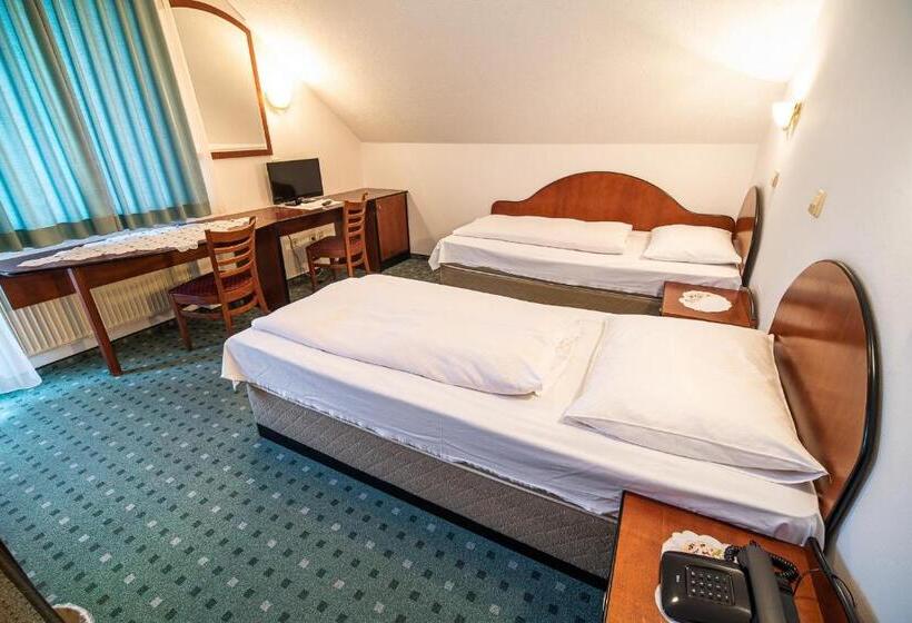 اتاق استاندارد با بالکن, Guesthouse Leski Dvor