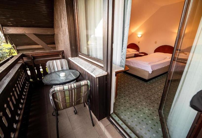 اتاق استاندارد با بالکن, Guesthouse Leski Dvor