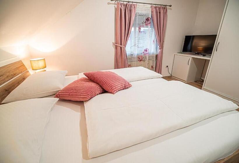 سوییت خانوادگی, Guesthouse Leski Dvor