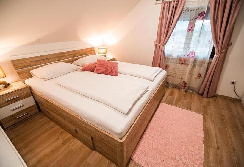 سوییت خانوادگی, Guesthouse Leski Dvor