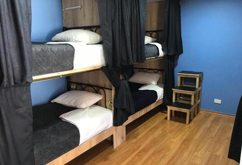 Bed in een Gedeelde Kamer, Latacunga Hostel