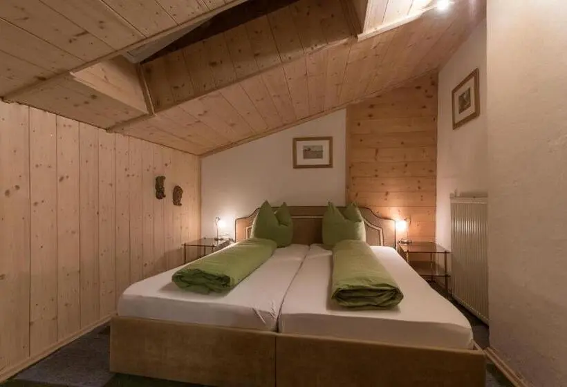 3 Bedroom Suite, Gasthof Zur Traube