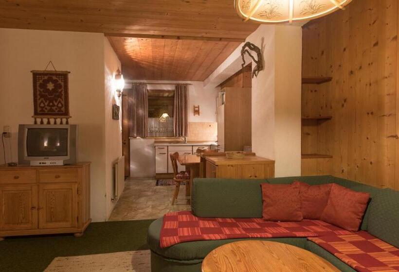 דירת חדר עם טרסה, Gasthof Zur Traube