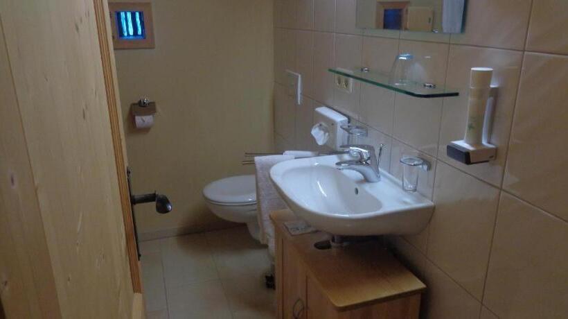 غرفة قياسية مطلة على الجبل, Naze`s Hus Mellau