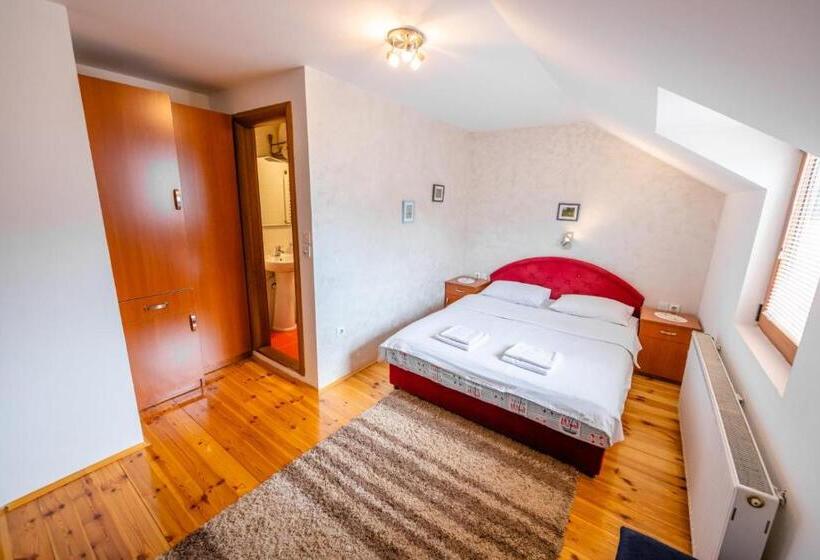 استودیوی استاندارد, Guesthouse Sandra