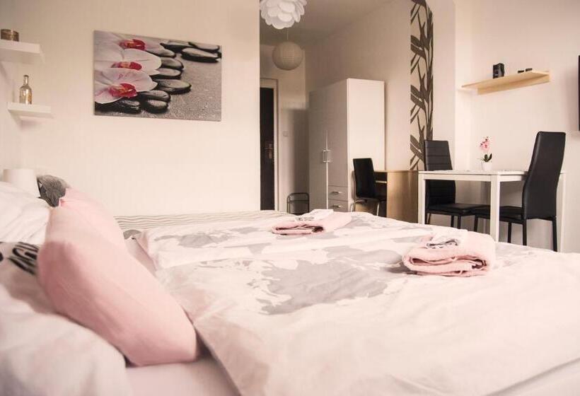 标准三人间, Guesthouse Zlatý Hrozen