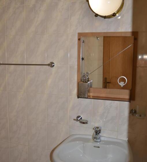 Четырехместный Номер Стандарт, Guesthouse Zlatý Hrozen