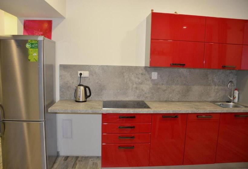Апартаменты 1 Спальня, Guesthouse Zlatý Hrozen