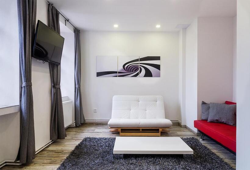 Апартаменты 1 Спальня, Guesthouse Zlatý Hrozen