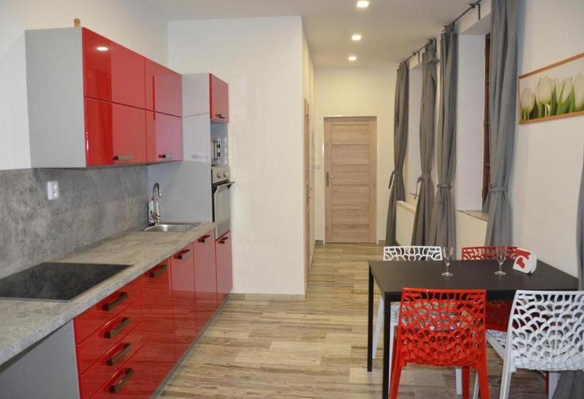Апартаменты 1 Спальня, Guesthouse Zlatý Hrozen
