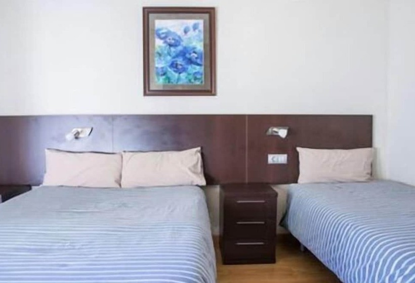 اتاق استاندارد سه نفره, Hostal Cal Forner