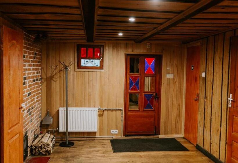 اتاق استاندارد سه نفره, Viesu Nams Pupa