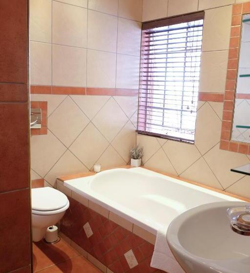 패밀리 룸, Waterkloof Guest House