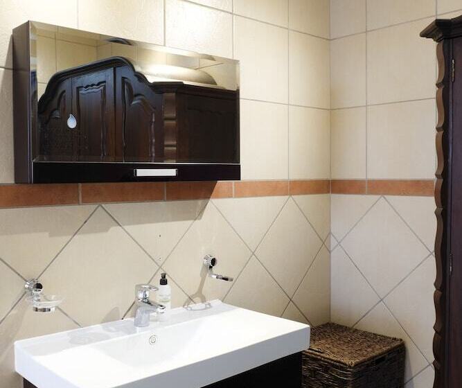 带大床的套房, Waterkloof Guest House