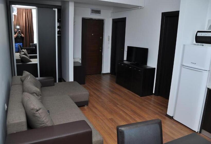 استودیو استاندارد با چشم‌انداز دریا و بالکن, Mamaia Summerland Apartments