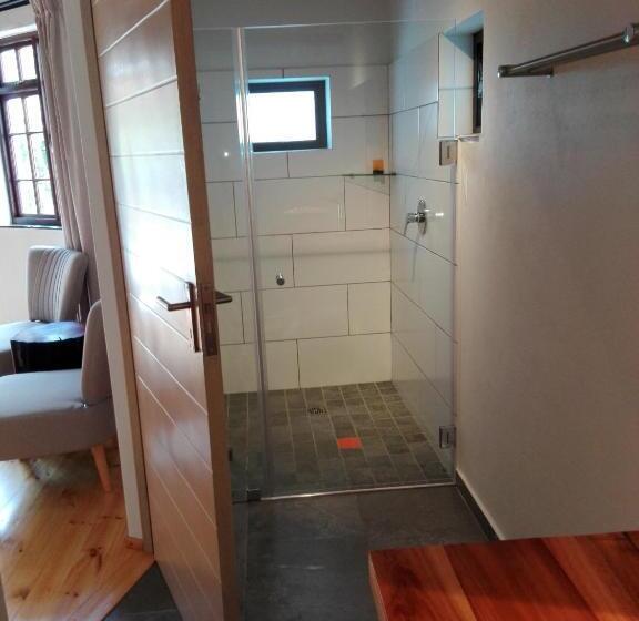 اتاق استاندارد, Badger's Lodge