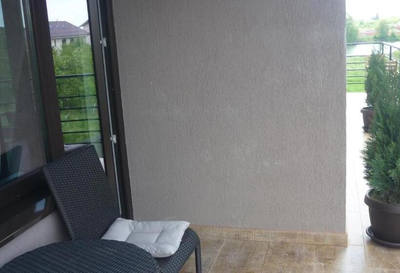 اتاق استاندارد با بالکن, City Lux Villa