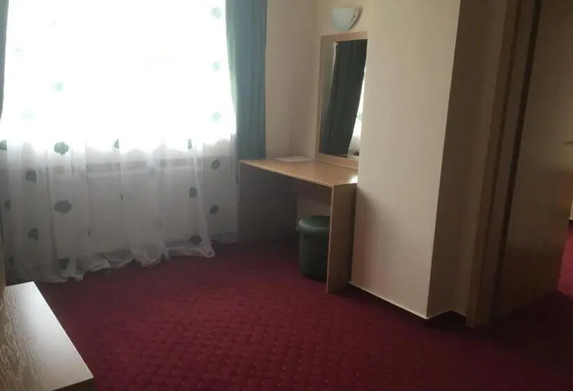 Suite, Ct Tm