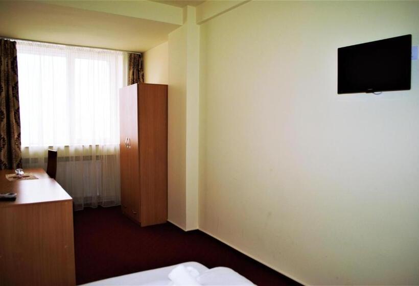 غرفة سوبيريور, Ct Tm