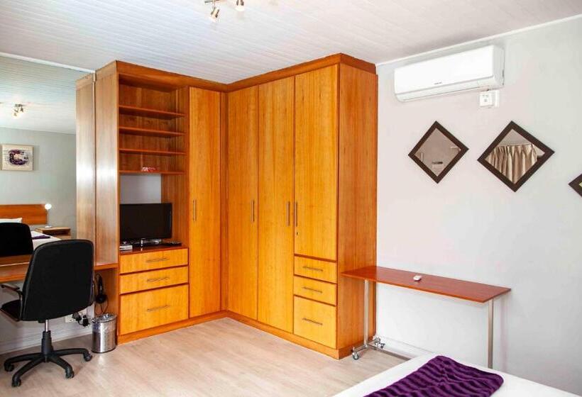 إستوديو قياسى, D Urbanmist Self Catering Guest House