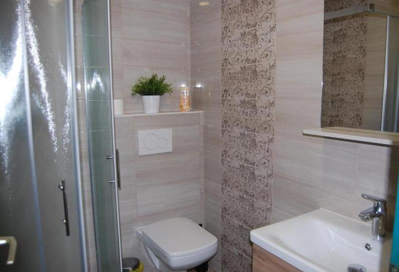 اتاق استاندارد چهار تخته, Rooms Hiša Divino