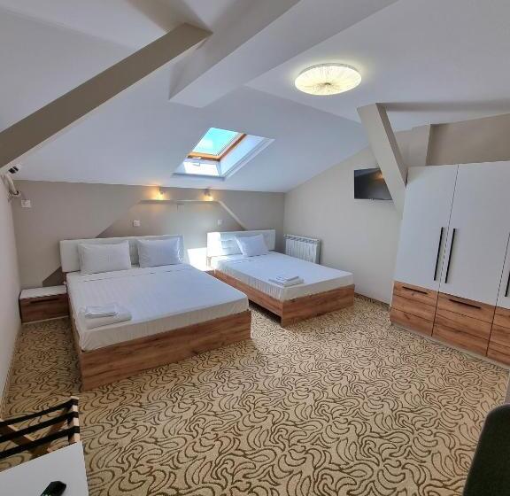 Номер Стандарт Трехместный, Vila Central