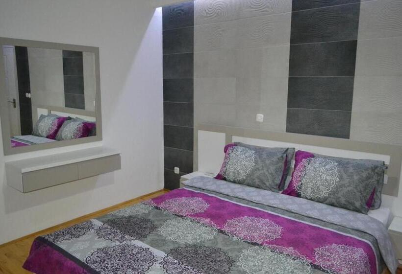 آپارتمان 2 خوابه, Villa Renessans