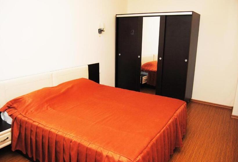 Апартаменты 1 Спальня, Pensiune Heavens