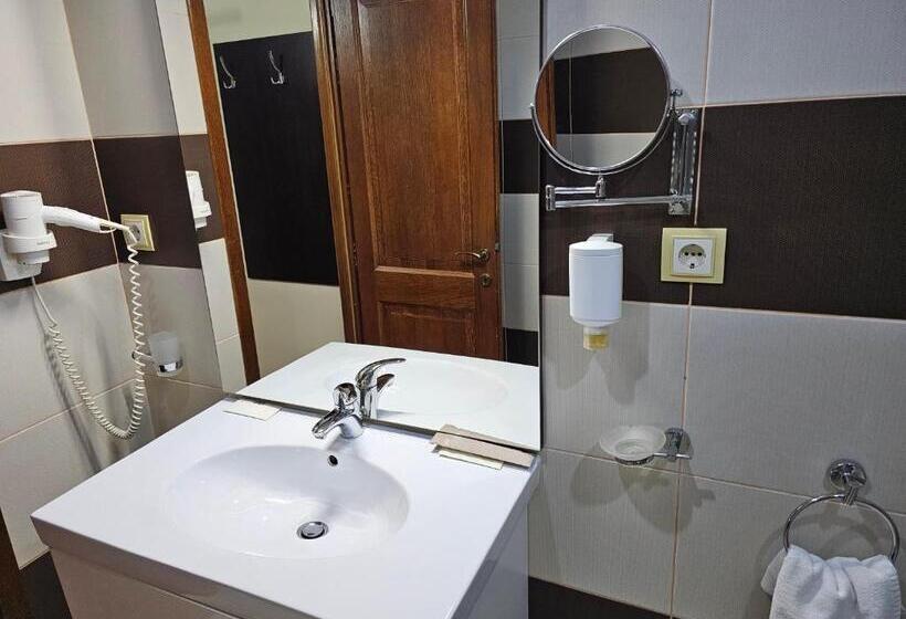 Номер Стандарт, Pensiune Heavens