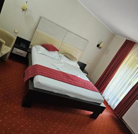 Номер Стандарт, Pensiune Heavens