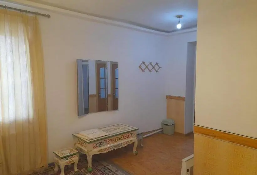 اتاق استاندارد, Gana's Guest House And Tours
