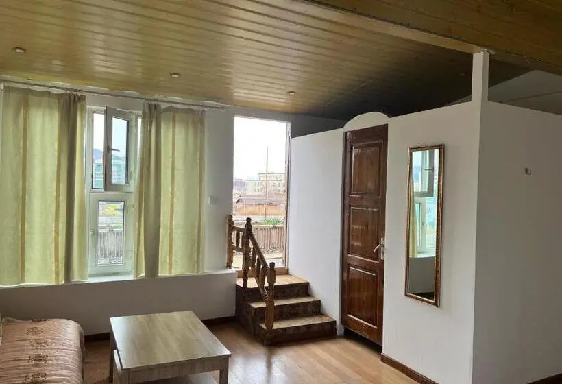 اتاق سوپریور با چشم‌انداز شهر, Gana's Guest House And Tours